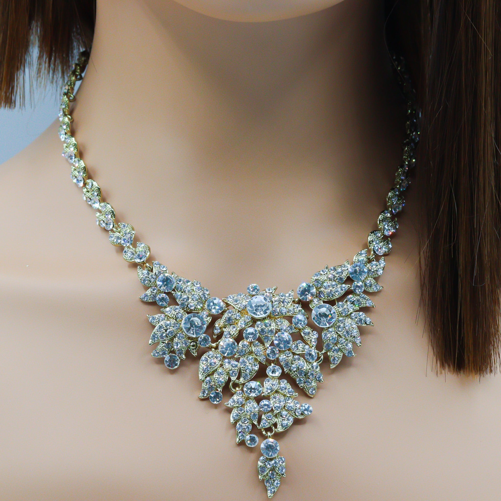 Buy Charming Diamond and Blue Stones Necklace Set Online